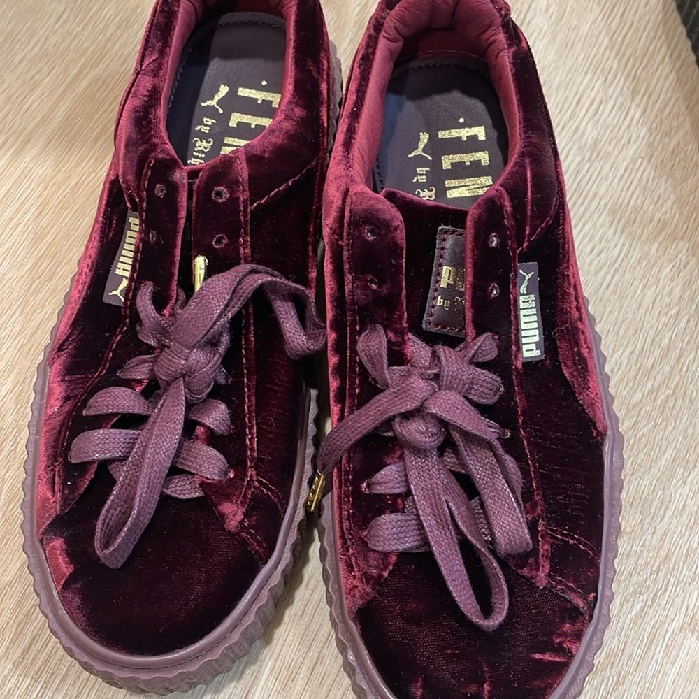Velvet burgundy puma Fenty runners